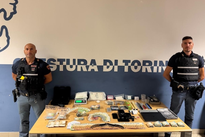 Torino, scoperto un laboratorio della droga: arrestato un 34enne