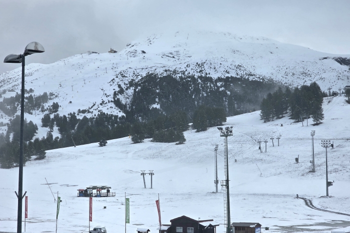 Sestriere, prima neve sulle montagne: imbiancate le vette della Vialattea