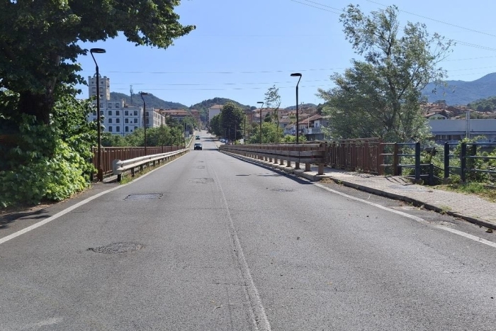 Cuorgnè, manutenzione straordinaria per il ponte storico sull’Orco