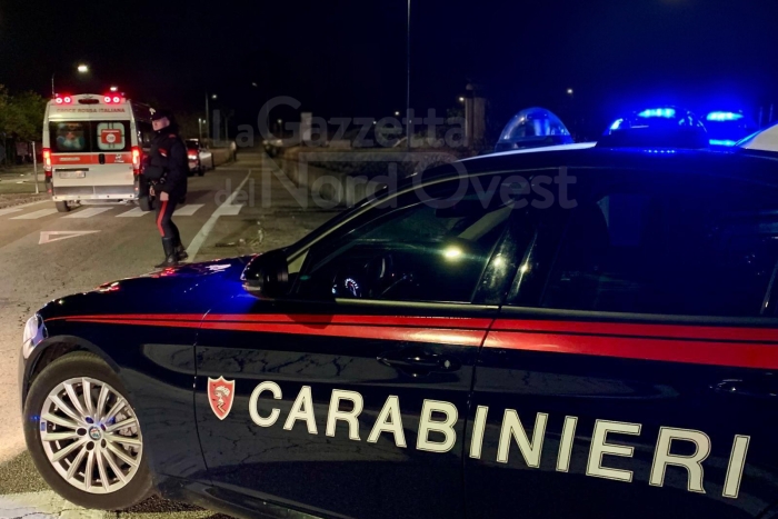 Caselle Torinese, rapina in casa a due ultraottantenni: legati con il nastro adesivo e derubati dei gioielli