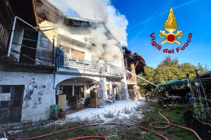 Foglizzo, incendio in un’abitazione indipendente: intervengono i vigili del fuoco Foglizzo, incendio in un’abitazione indipendente: intervengono i vigili del fuoco