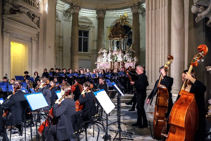 Magia natalizia nella Cappella di Sant’Uberto: concerto di Natale  - A due cori- alla Reggia di Venaria Reale